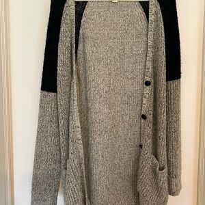 Women's Gray and Black Sweater